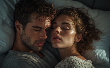 गर्लफ्रेंड की सहेली मेरी कमरे में आकर चुद गई